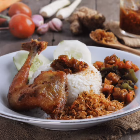 NASI AYAM GORENG
